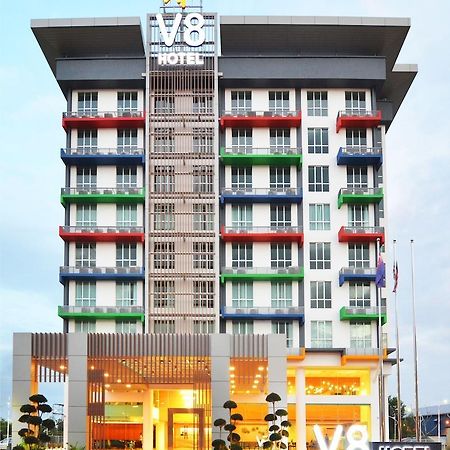V8 Hotel Johor Bahru Exterior foto